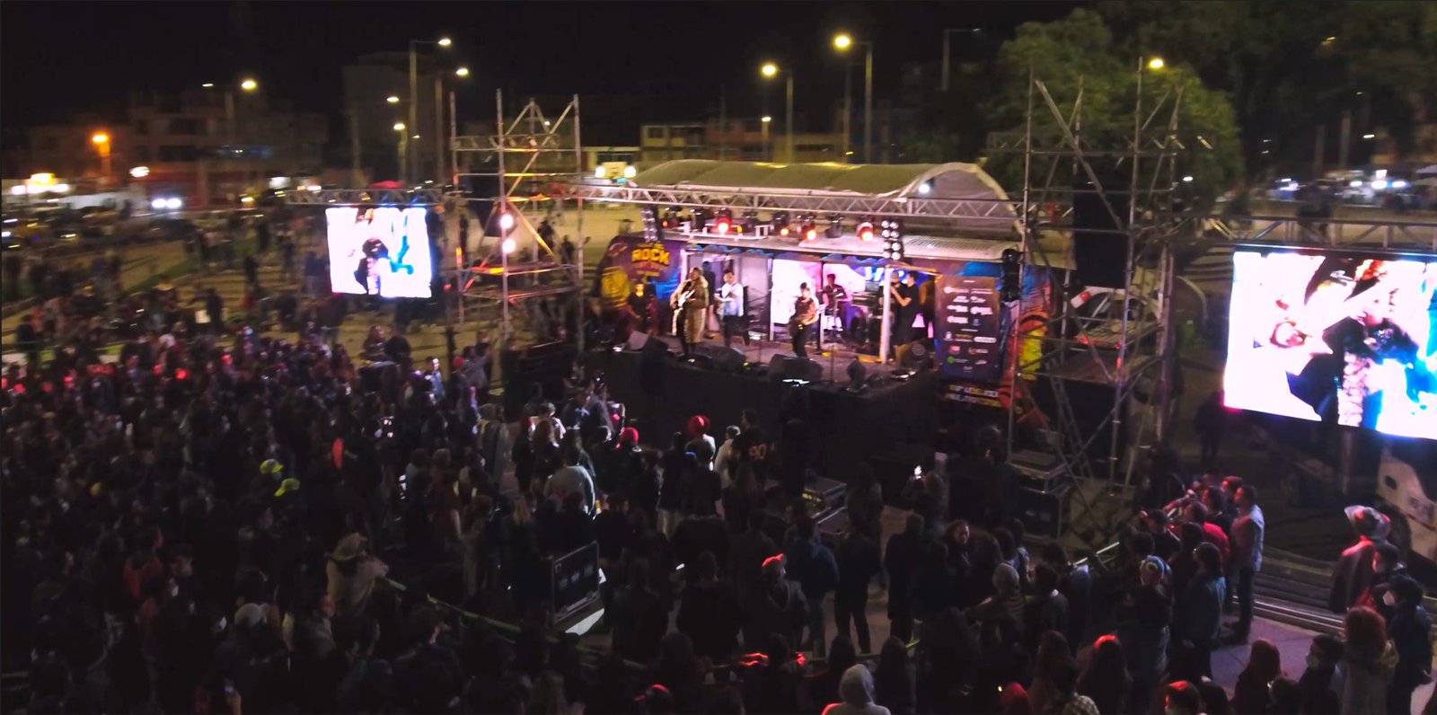 Valle del Rock Fest mobile stage unit